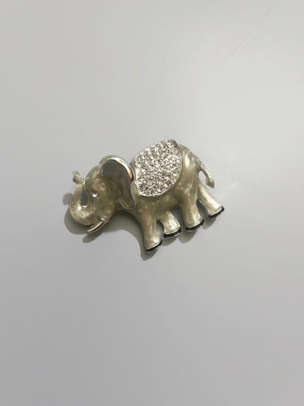 Pearl Elephant Broach with Rhinestone saddle